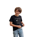 T-shirt enfant noir « C’est crow mignon », vue portée.
